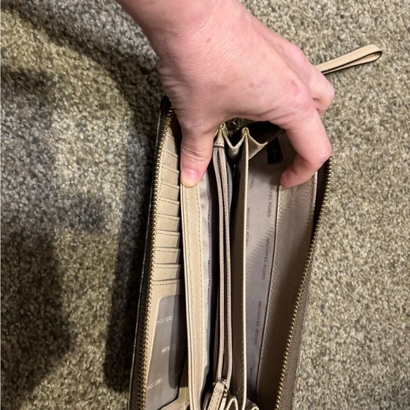 Michael Kors Signature Brown Zip Wallet - Picture 4 of 4